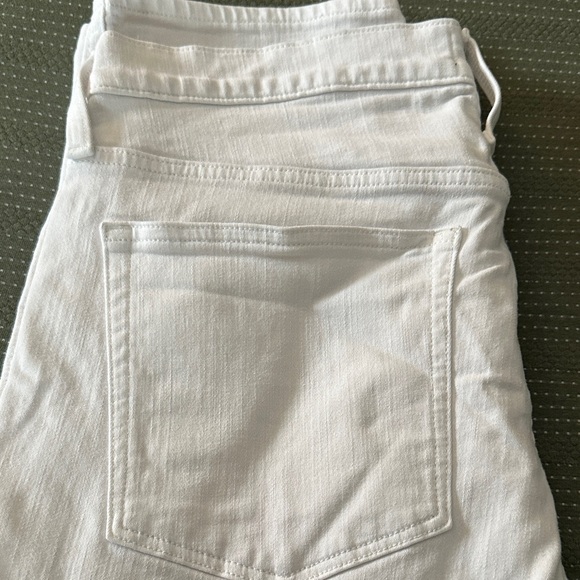J. Crew Woman’s Crisp White Straight Jeans - Picture 8 of 8